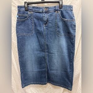 Blue Denim Skirt with Embroidered Pocket